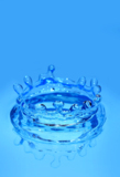 drops_water_blue_liquid_backgr