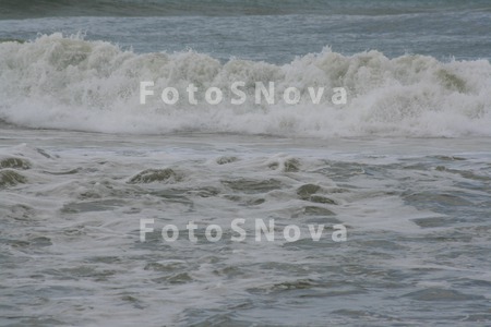 Море,_пляж,_пена,_