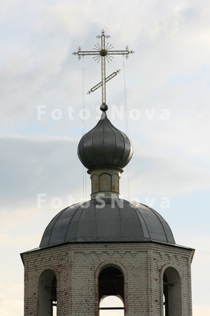 Храм,_церковь,_ре