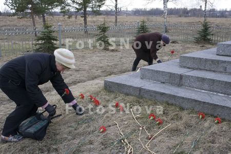 памятник,_погибш