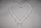 сердце,_снег,_бел