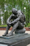 Памятник,_солдат