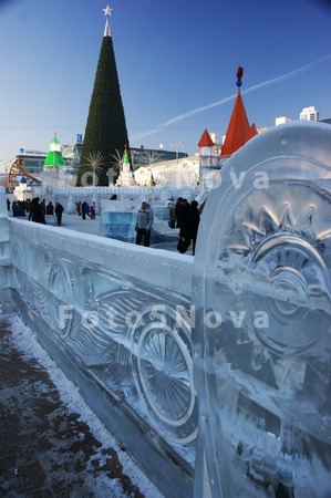 Лед,_скульптуры,