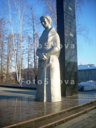 памятник,_Серов,_