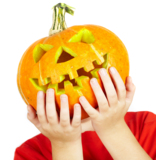 halloween_child_pumpkin_carvin