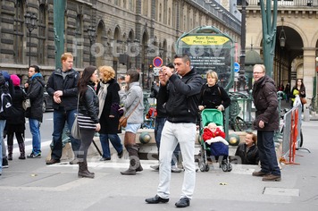 Louvre_Rivoli_метро_Лу