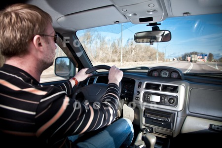 driver_inside_car_steering_peo