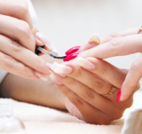 manicure_hands_female_fingerna