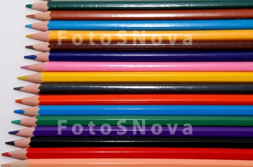 карандаши,_цветн