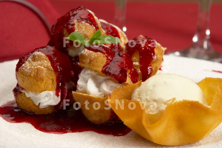 profiteroles_background_creamp