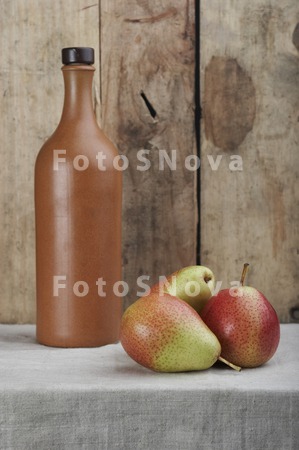 fruit_piece_still_life_pear_pe