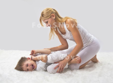 yoga_baby_mother_exercise_fami