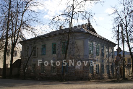 dom,_Ostashkov,_staryiy,_gorod