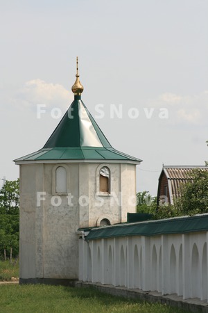 Tserkov,_chasovnya._Hristianst