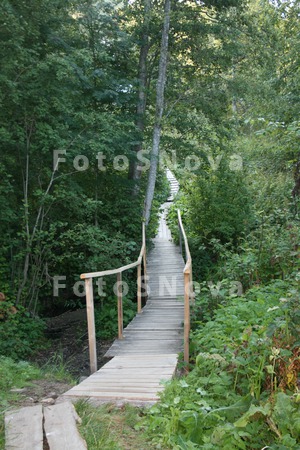 Chasovnya,_istochnik,_tserkov,