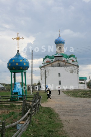 Hram,_Tserkov,_Kyiltovo,_monas