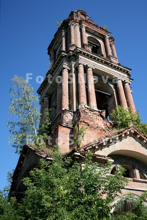 Tserkov,_kolokolnya._religiya,