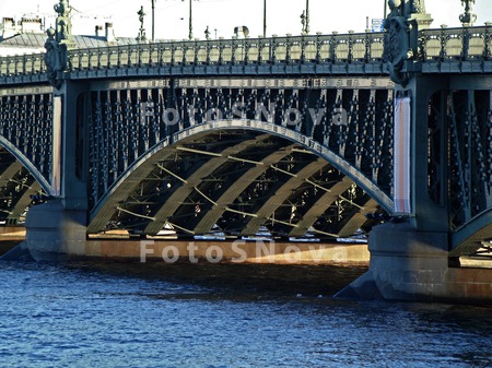 rossiya_peterburg_reka_bolshay