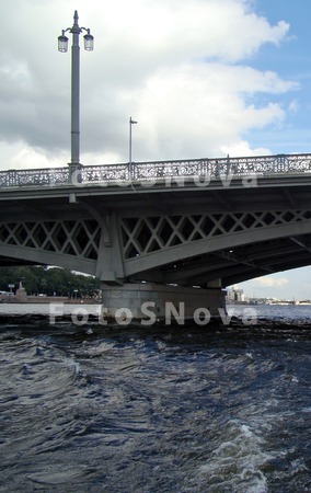 rossiya_peterburg_reka_neva_bl