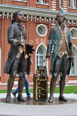skulptura_pamyatnik_bajenov_k
