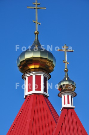 zolotyie_kupola,_nebesnyiy_fon