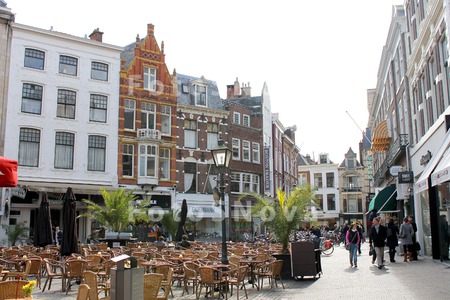 cafe_chair_table_street_hague_