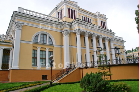 dvorets,_starinnaya,_arhitektu