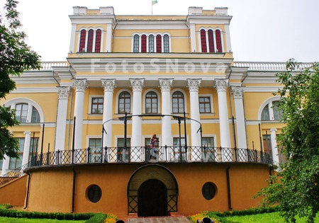 dvorets,_starinnaya,_arhitektu