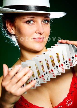 girl_playing_cards_shuffle_car