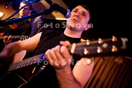 music_guitar_string_performer_