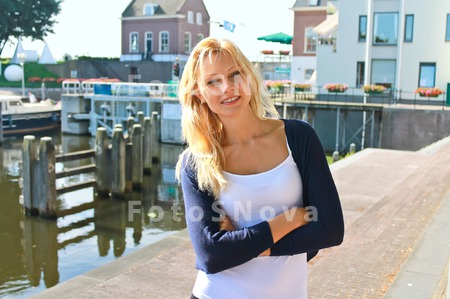 architecture_beauty_blond_blue