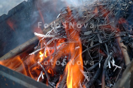 mangal;_metallicheskiy;_ogon;_