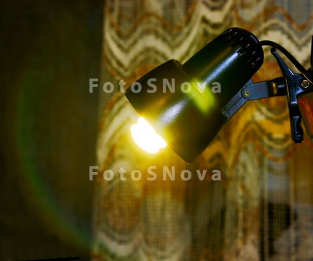 lampa,_svetilnik,_chitat,_svet