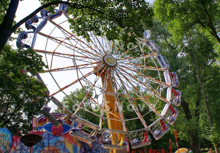 atraktsion,_karusel,_park,_gor