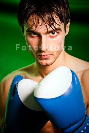 sports_men_gloves_boxing_adult