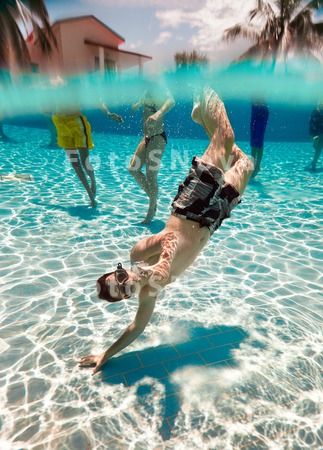 pool_underwater_summer_blue_pe