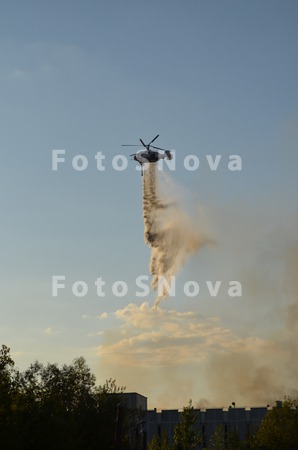 Vertolet,_pojar,_voda,_kanistr