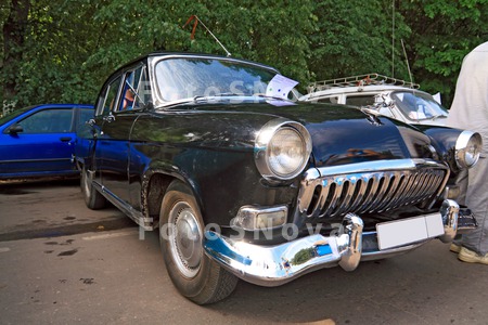 vehicle_vintage_white_chrome_c