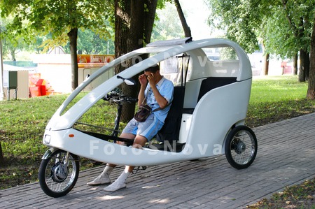 progulochnyiy,_velomobil,_treh