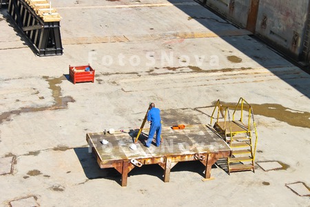 theodolite_surveyor_constructi