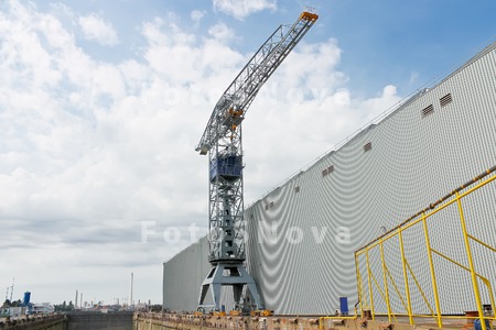 sky_sea_dry_dock_pier_ship_doc