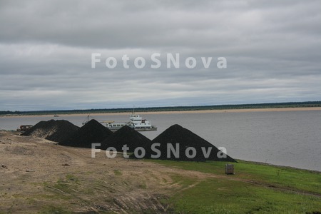 Navigatsiya,_reka,_ugol,_barja
